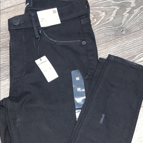 NWT black Express skinny jeans